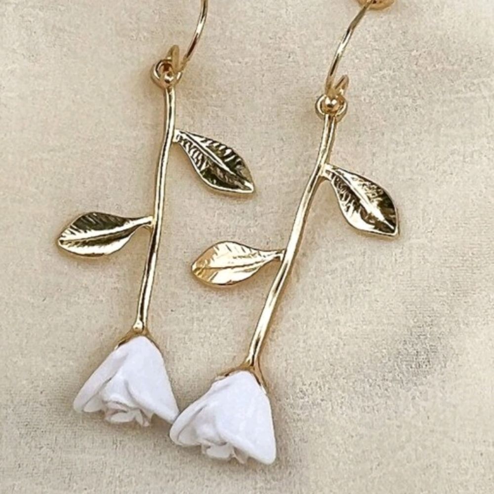 Gold Color Metal White Rose Statement Earrings Flower Earrings - Picture 2 of 5